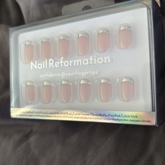 Neiman Marcus Nail Reformation Set - Pink and silver - Picture 6 of 6